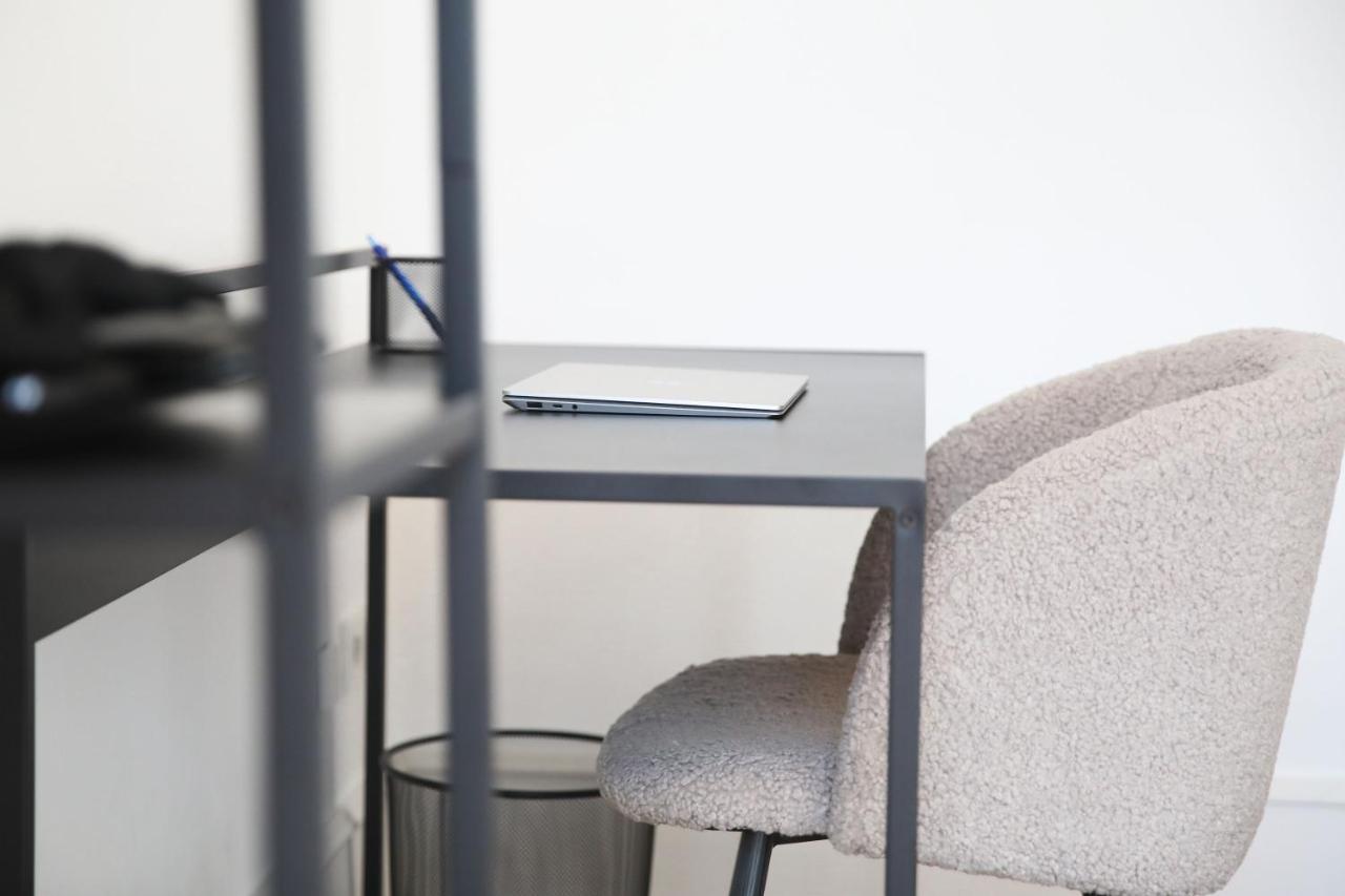 Palais Passy~Design Suite Mit Ausblick Im Zentrum Wiesbaden Esterno foto